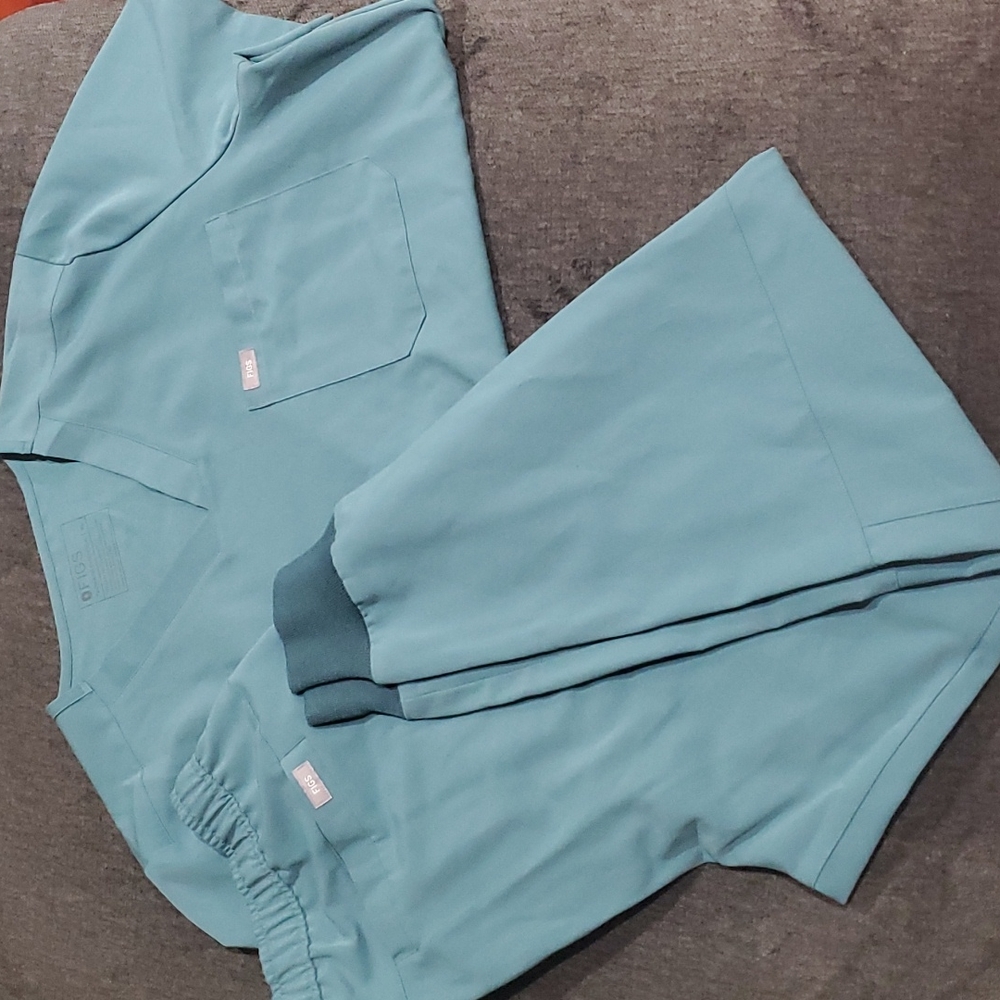 *PLEASE READ* Figs Mens Scrubs Set XL